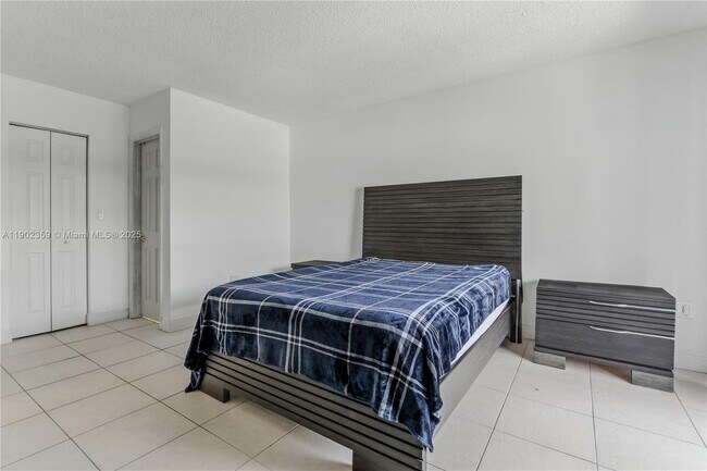 Building Photo - 6825 NW 169th St