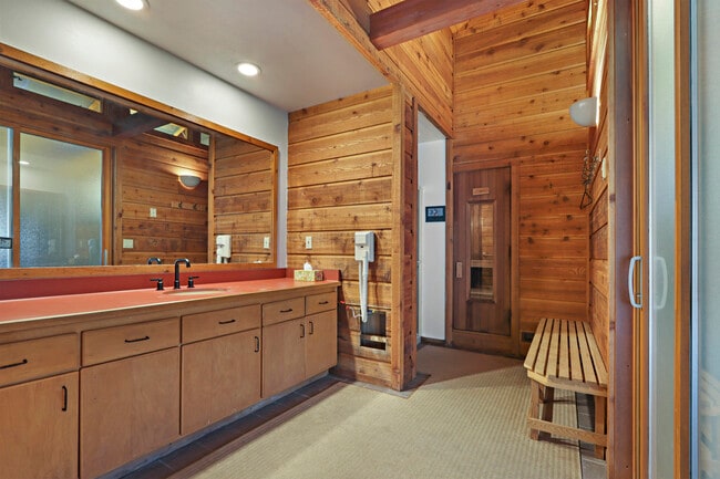 Building Photo - 6147 Taylor Ave