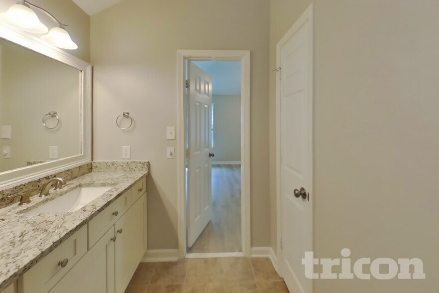 Building Photo - 56 Park Timbers Dr