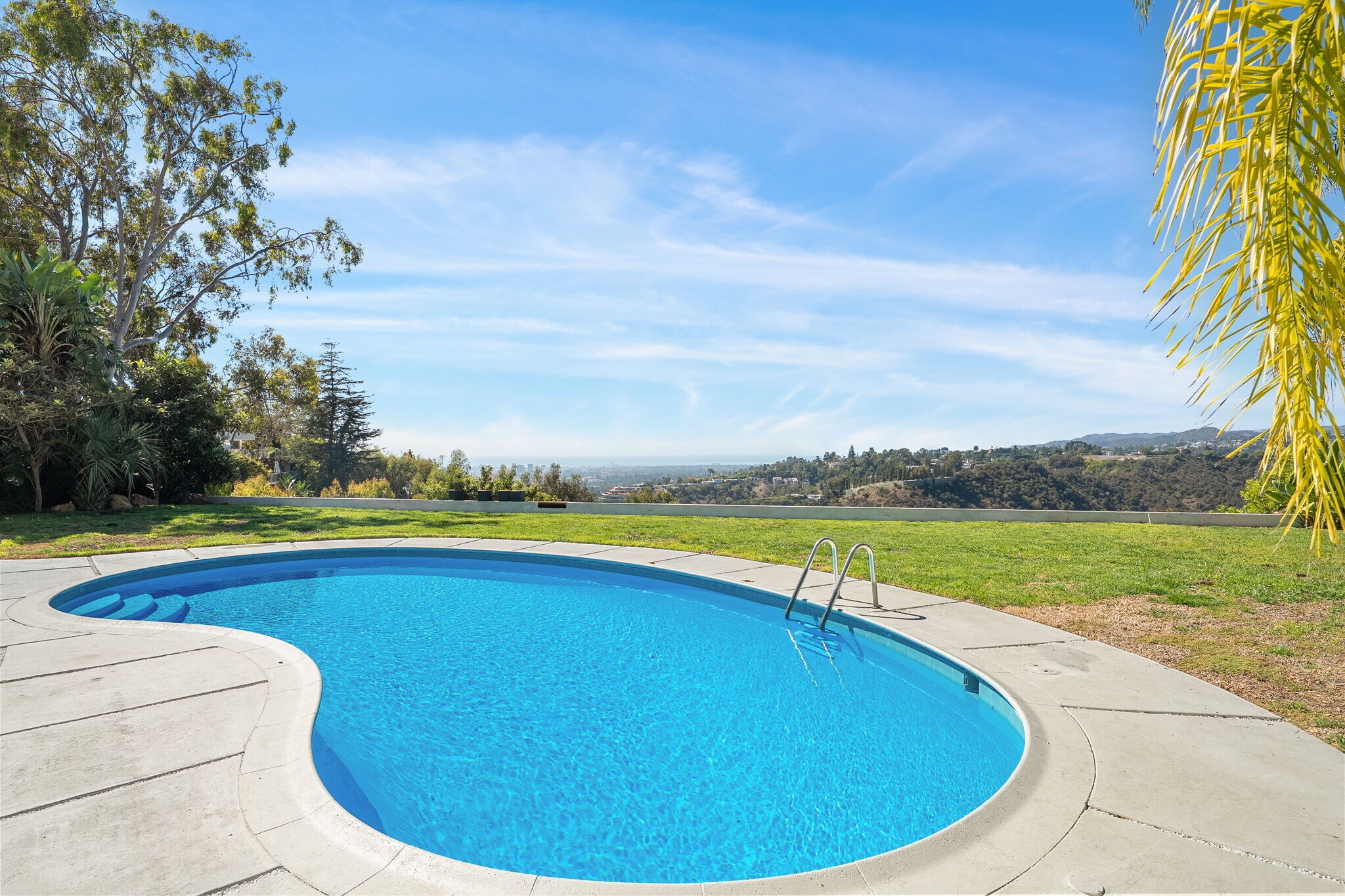 Building Photo - 1641 Tower Grove Dr