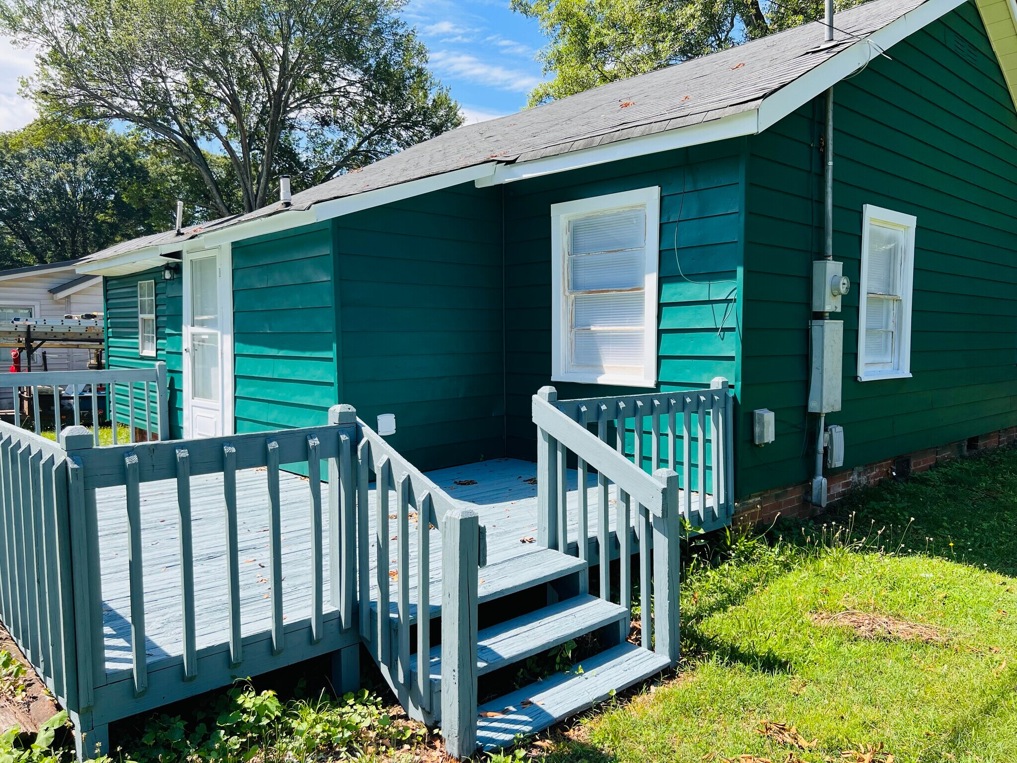 Building Photo - 106 Lester Ave