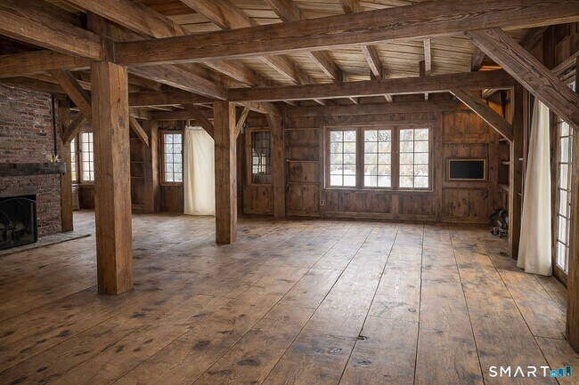 Building Photo - 45 Hoppen Rd