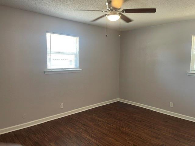 Building Photo - 2232 Shady Brook Dr