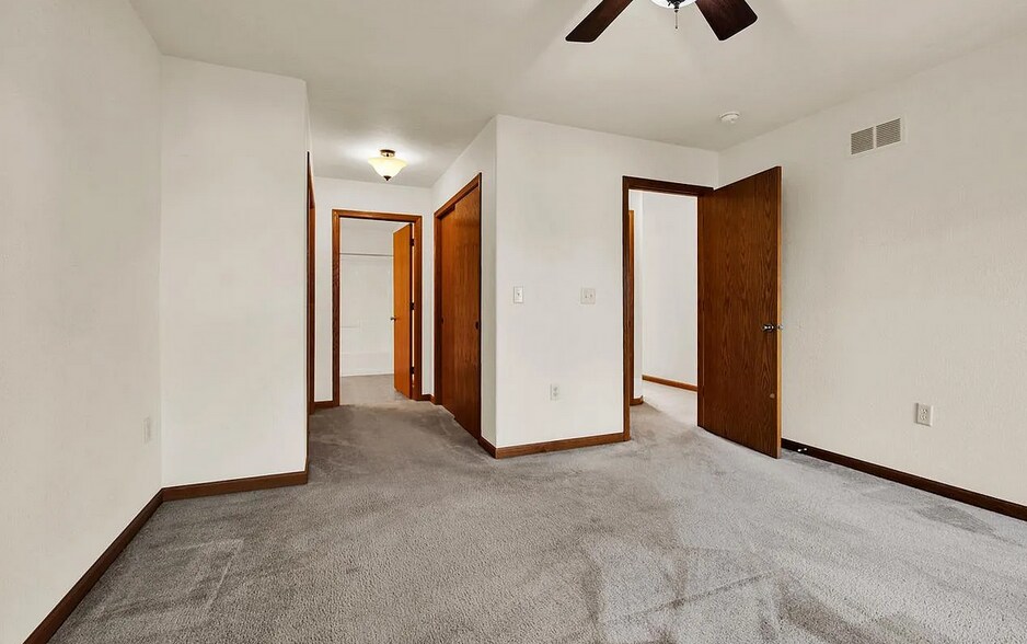 master bedroom - 407 Century Oak Dr