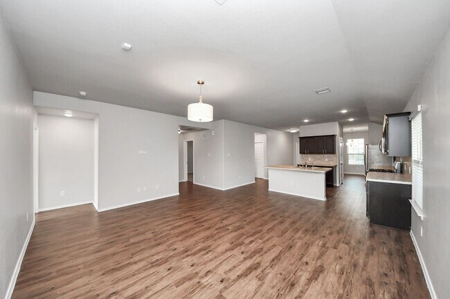 Building Photo - 5410 Dovetail Arbor Trace