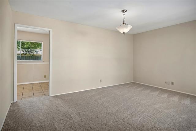 Building Photo - 907 Greenbriar Ln
