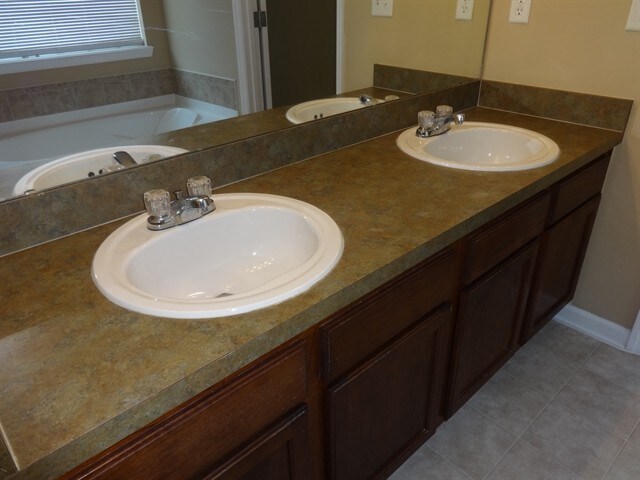 Building Photo - 1433 Creek Point Boulevard