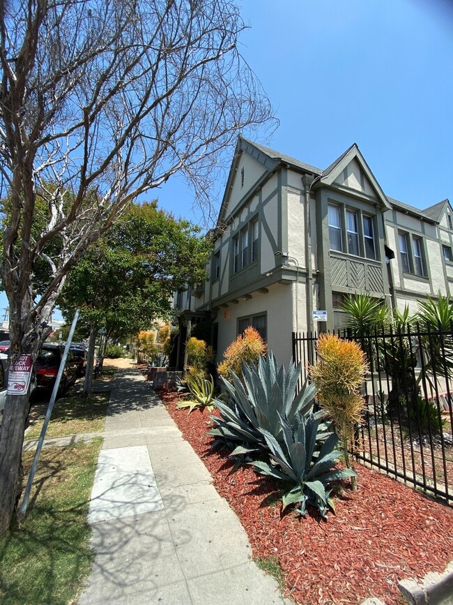 Building Photo - 310 N. Ardmore Ave.