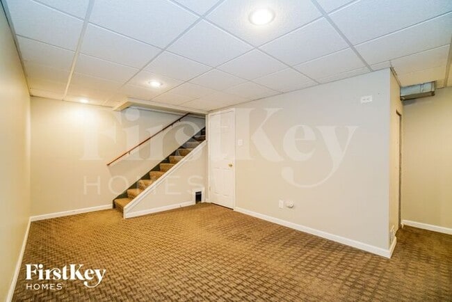 Building Photo - 9455 Strawser St