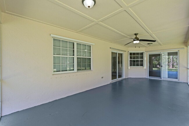 Building Photo - 16628 Valencia Blvd