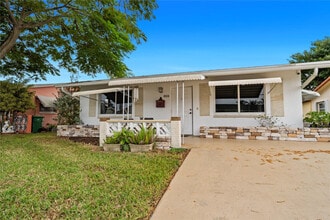 Building Photo - 4514 NW 49th Dr