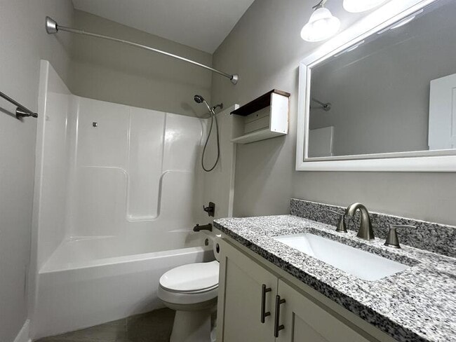 Building Photo - 122 Fargo Dr