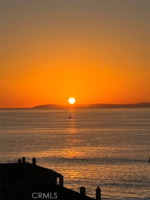 Building Photo - 34 Blue Lagoon