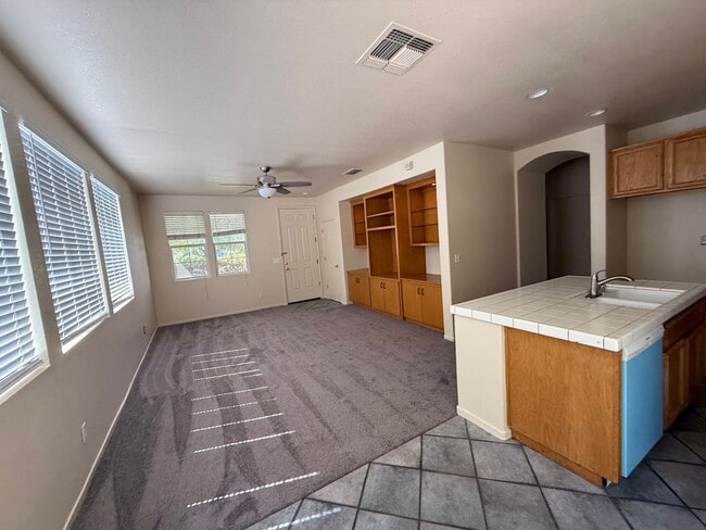 Building Photo - 3416 Molokai Rd