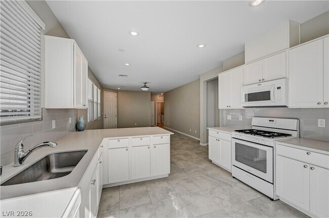 Building Photo - 4275 Tarim St