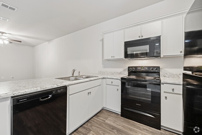 2BR, 2BA - 900SF - Kitchen - Springhill Apartments
