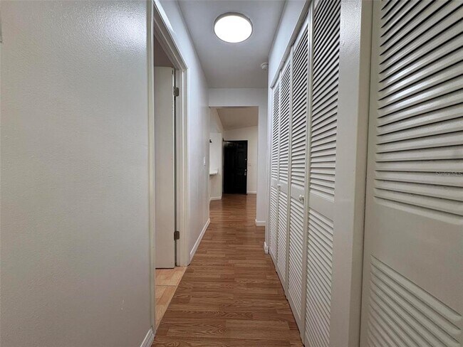 Building Photo - 1724 Foxhall Cir