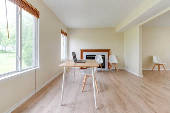 Building Photo - 21258 Cascade Ct