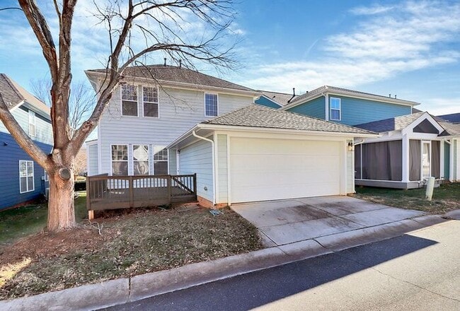 Building Photo - Gorgeous 3BD/2.5BA Craftsman Style Home in the Westmoreland Community!