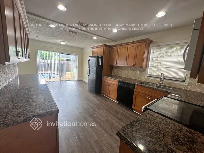 Building Photo - 3300 NW 96th Ave
