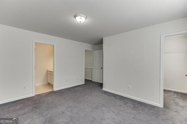 Building Photo - 805 Tulip Poplar Way