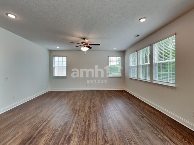 Building Photo - 8276 Northpoint Dr