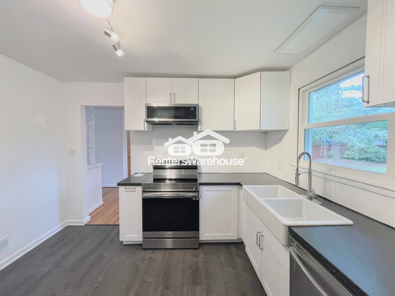 Building Photo - 4837 Milan Dr