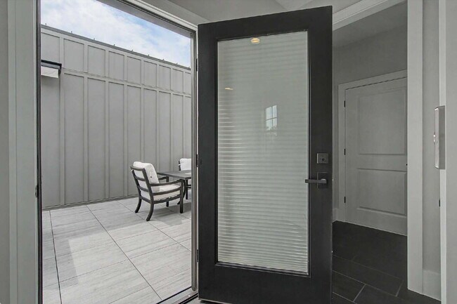 Building Photo - Townhome with Elevator at Park Station in Cary