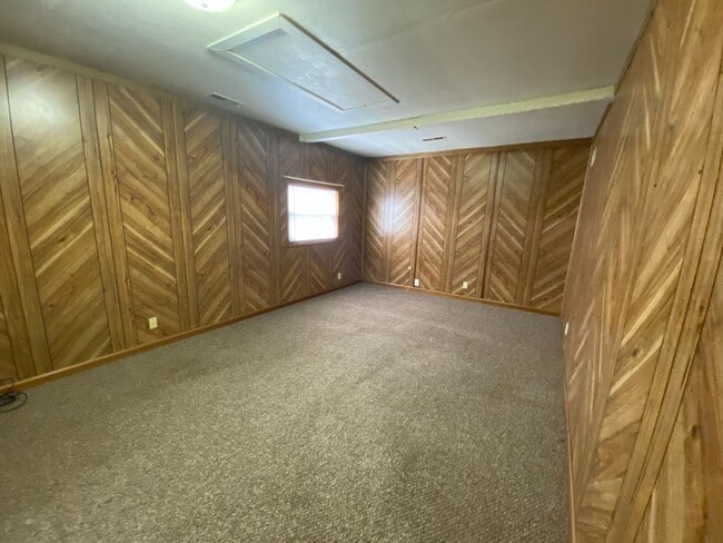 Building Photo - 6117 Landsdowne Dr