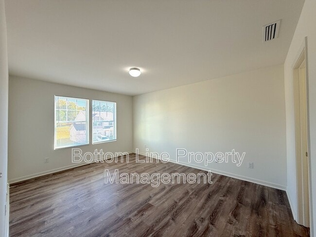 Building Photo - 523 Contentment Dr