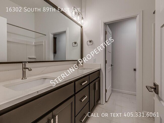 Building Photo - 16302 S 89th E Ave