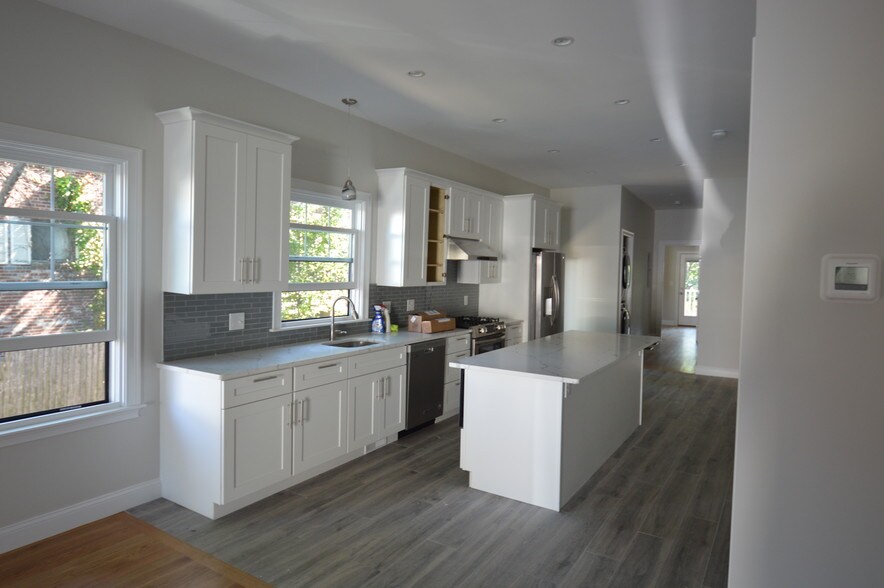 Building Photo - 66 Allston St