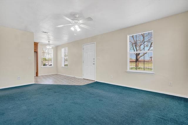 Building Photo - 509 W Cedar St