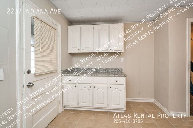 Building Photo - 2207 Indiana Ave