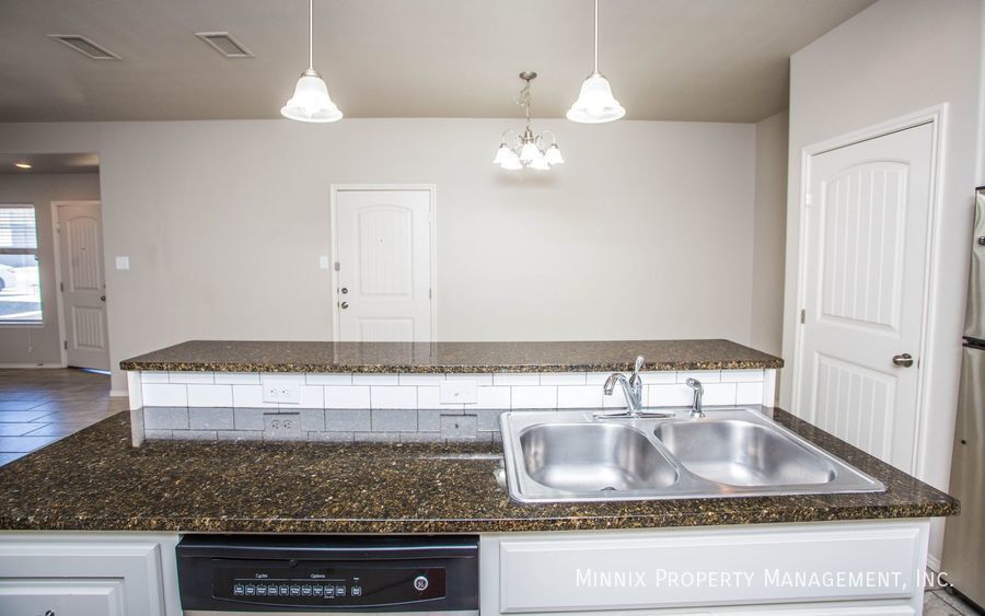 Building Photo - 2617 113th St