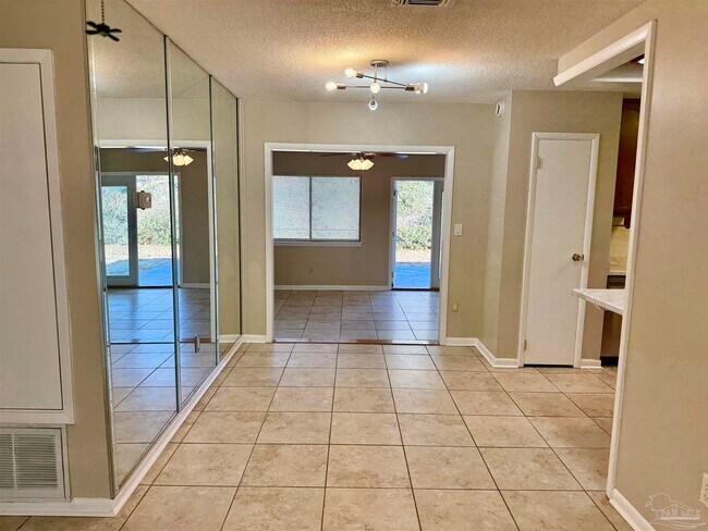 Building Photo - 540 El Matador Trail