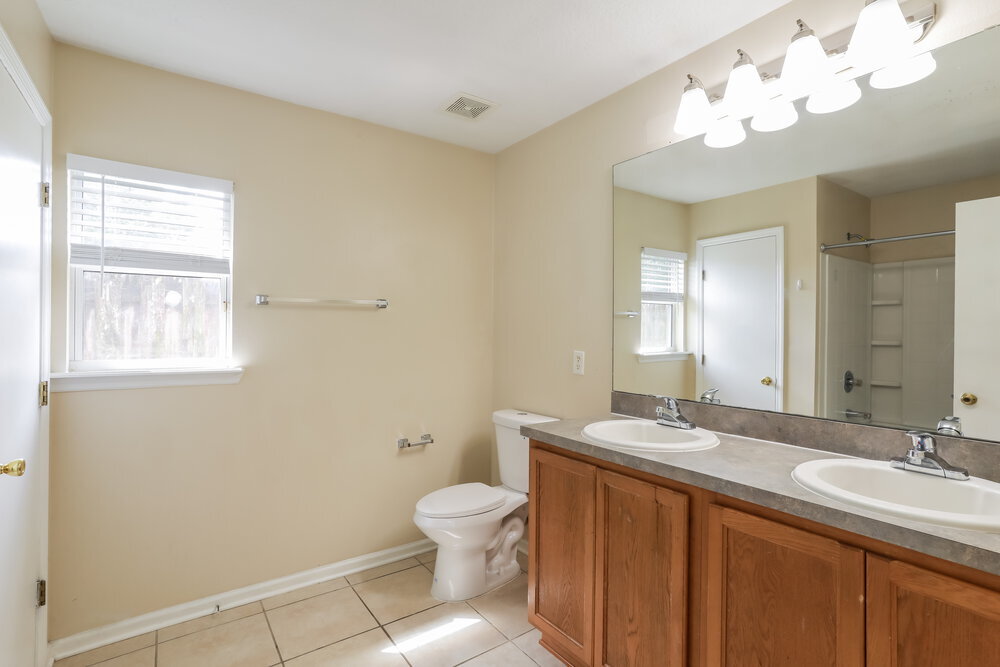 Building Photo - 12613 Wooded Bluff Ct