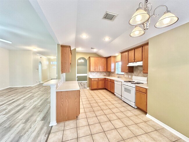 Building Photo - 20203 Goss Hollow Ln