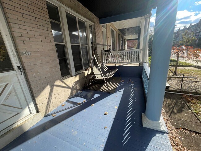 Building Photo - Charming Apartment Units in Charles Village, Baltimore, MD!