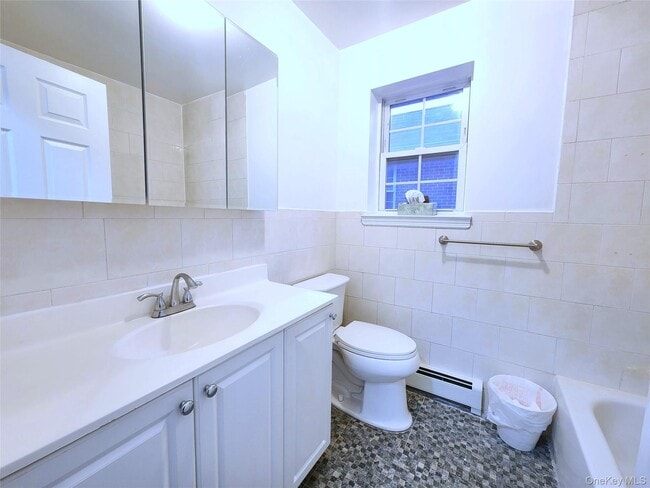 Building Photo - 3080 Middletown Rd