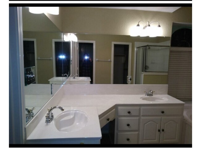Building Photo - 1510 Fairfield Dr
