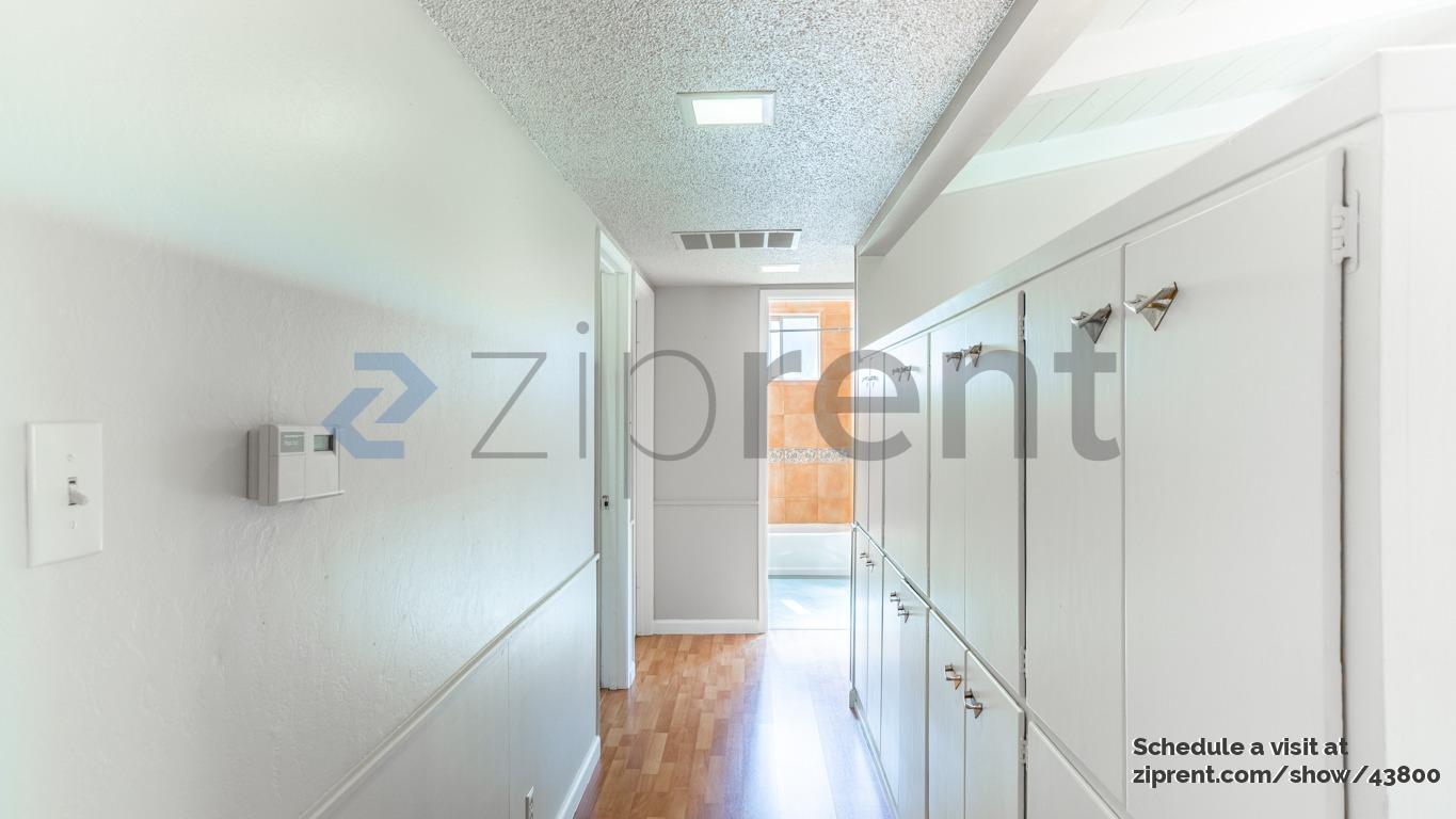 Building Photo - 3406 Sidney Square