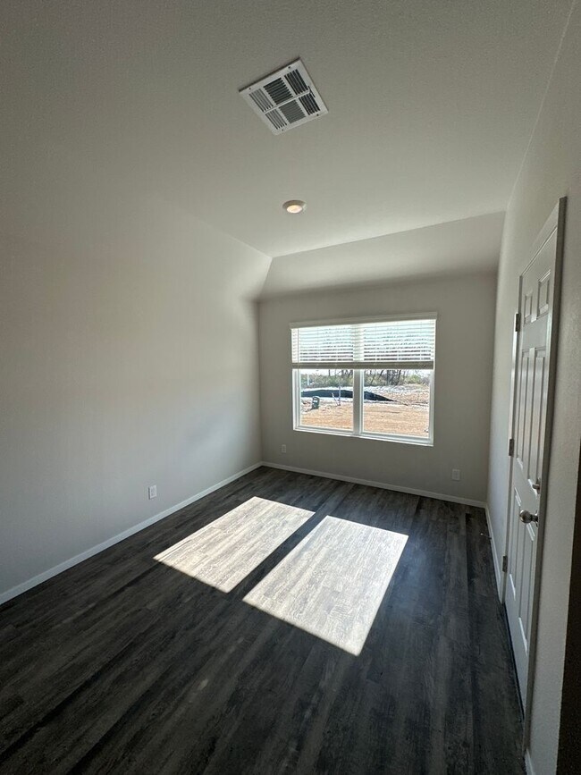 Building Photo - NOW PRELEASING!  NEW Three Bedroom | Two Bath Home in Park Place