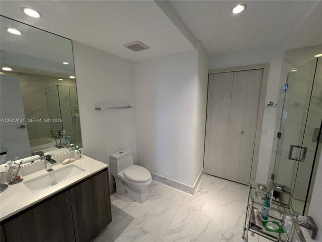 Building Photo - 801 S Miami Ave