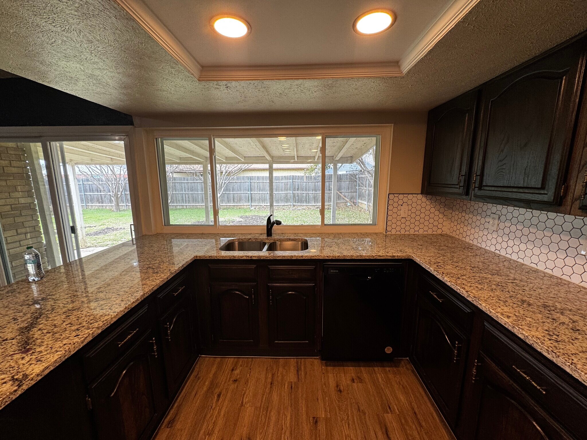 Building Photo - 7505 Whitewood Dr