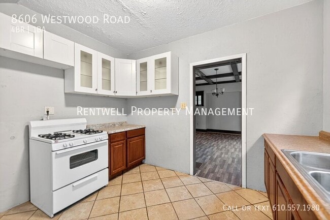 Building Photo - 8606 Westwood Rd