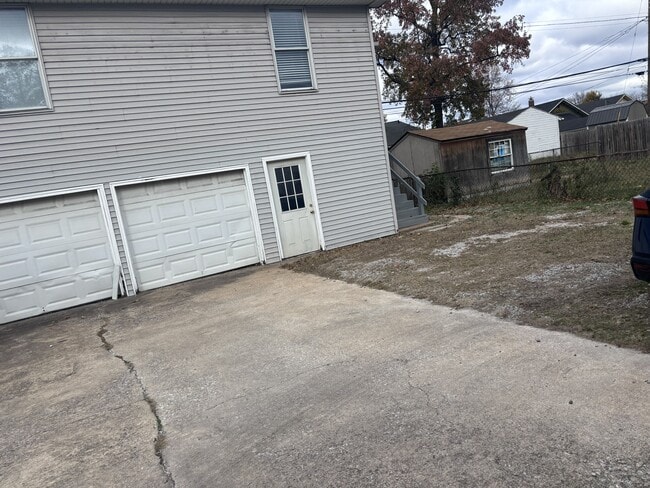 Building Photo - 2747 Washington Ave