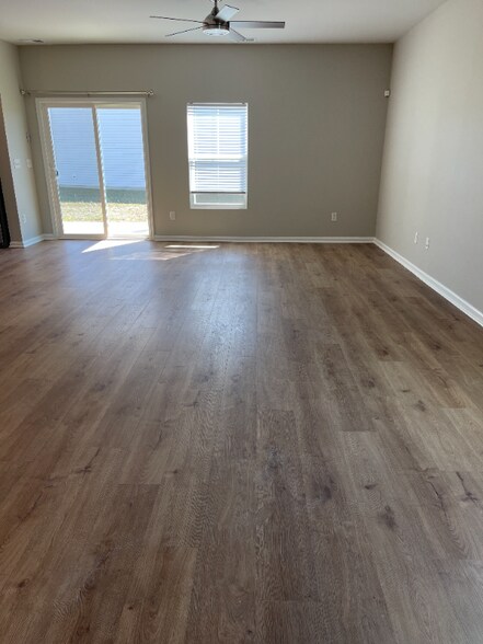 Building Photo - 1000 Saltgrass Way