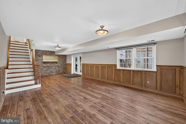 Building Photo - 6443 Walters Woods Dr