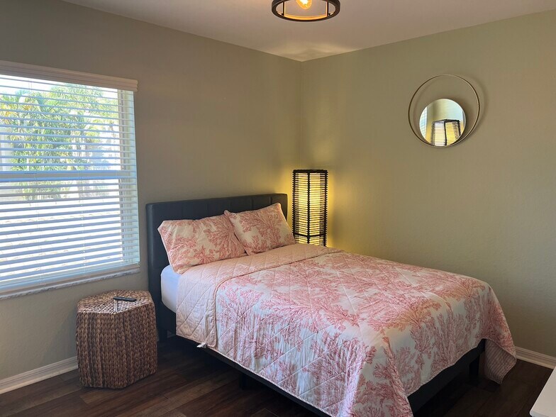Second Bedroom - 1096 Woodshire Ln